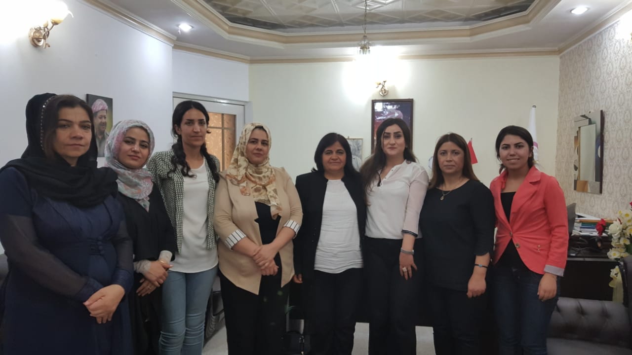 Heyeta jinên Rojava li Başûr hevdîtinan dike