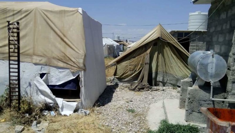 Êzidiyên li kampan li benda alîkariyê ne