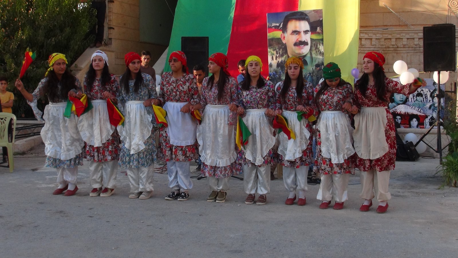 Em xwedî li çanda xwe derkevin