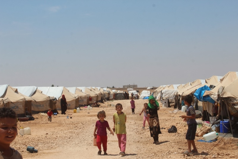 Bi zêdebûna germê re zehmetiyên koçberan jî zêdebûn