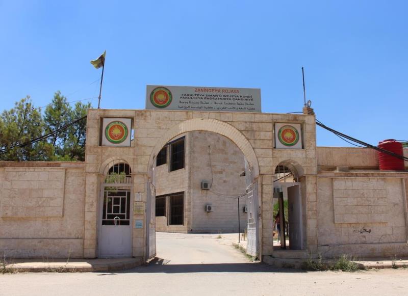 Xwendekarên Efrînê li Zanîngeha Rojava ne