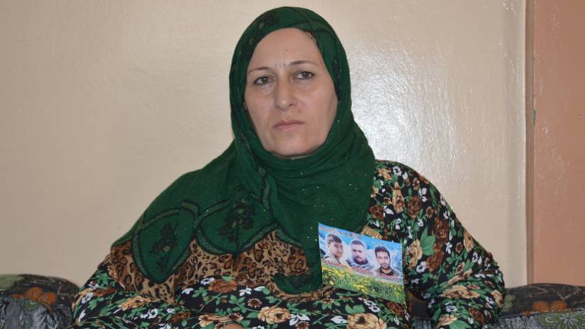 Sê zarokên xwe diyarî şoreşê kir