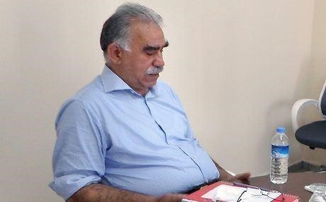 Divê herkes li rêber Apo xwedî derkeve