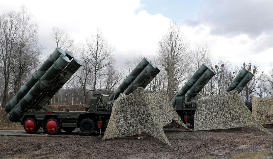 An dê dev ji S-400’an berde yan jî dê ceza lê bên ferzkirin