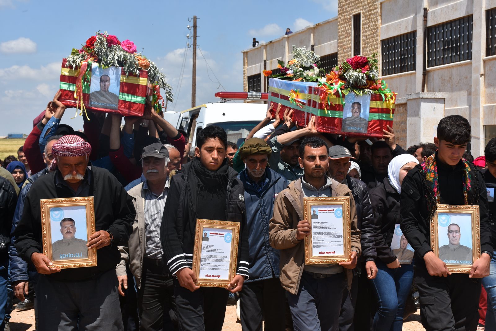 Şêniyên Efrînê 2 şehîd spartin axê