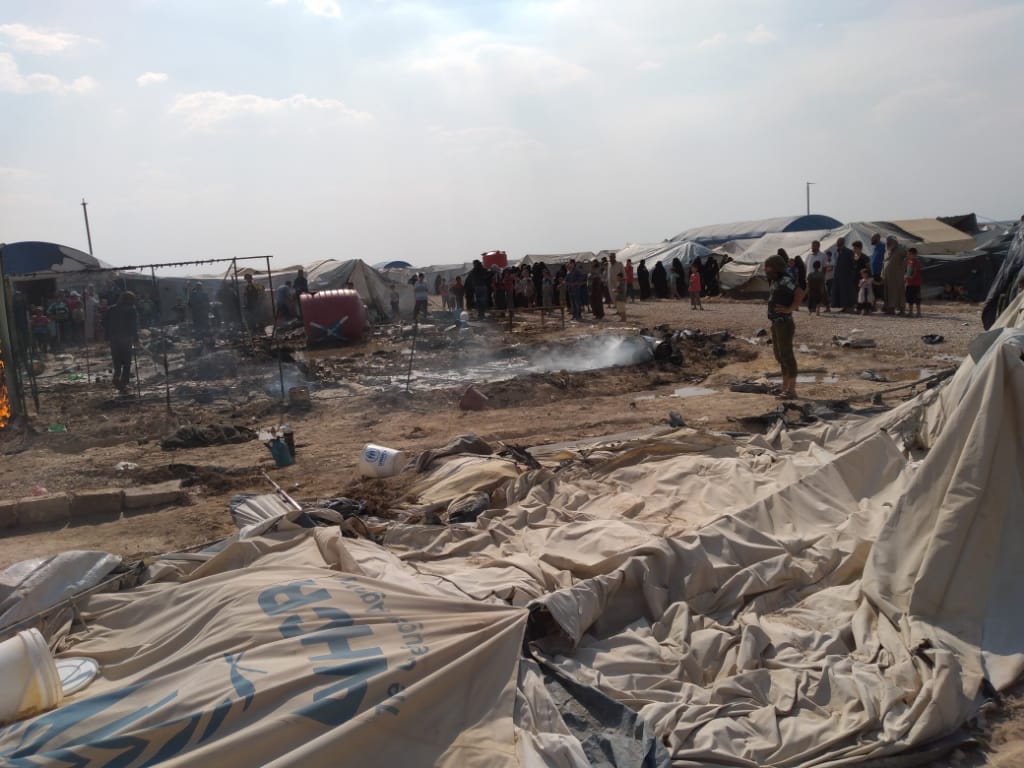 Li kampa Holê sûcên jinên DAIŞ’î: 4 kon hatin şewitandin