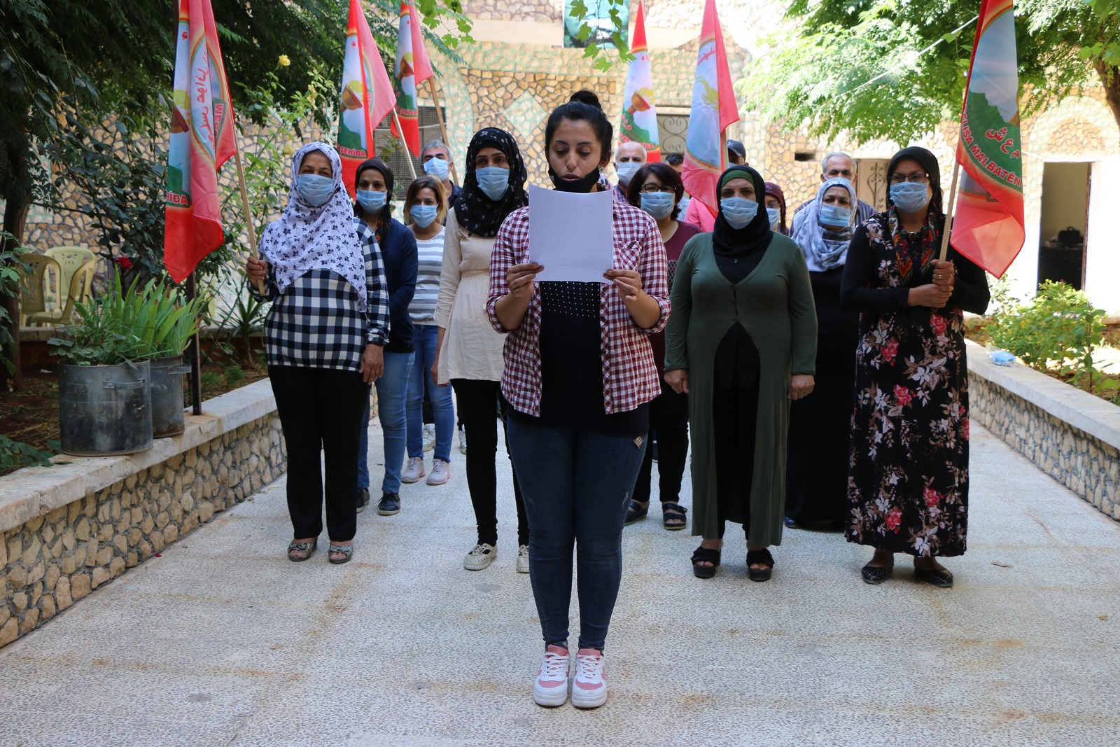 Malbatên şehîdan êrişên dagîrkeran ên ser goristana şehîdan şermezar kirin