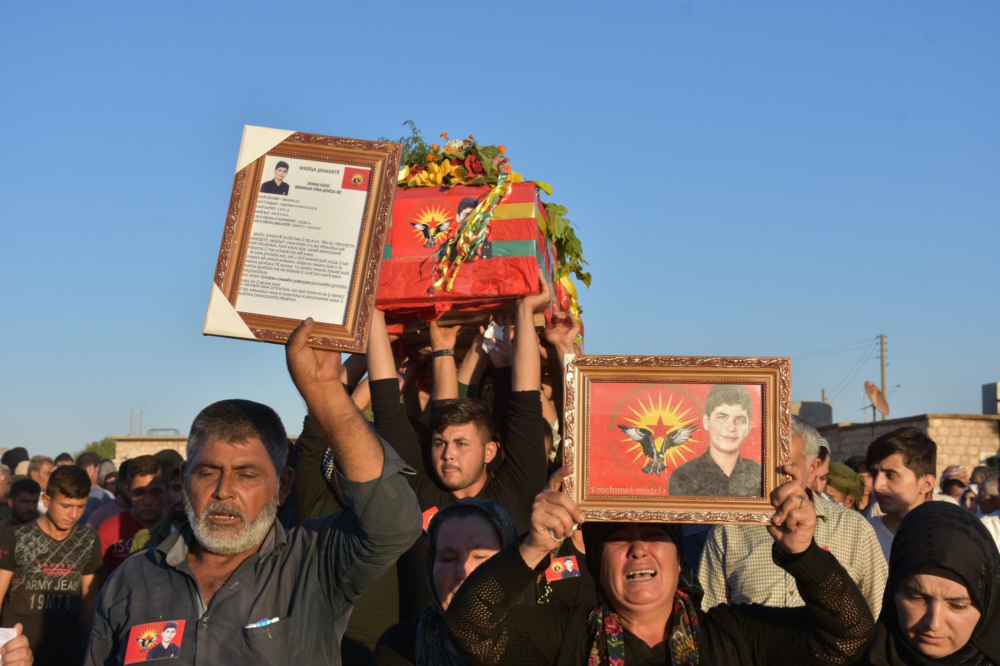 Cenazeyê endamê Tevgera Ciwanên Şoreşger Mistefa hat veşartin