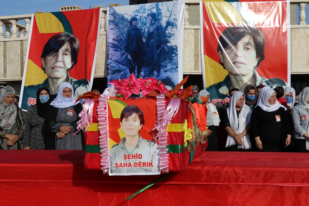 Bi merasimeke girseyî şehîd Şaha hat veşartin