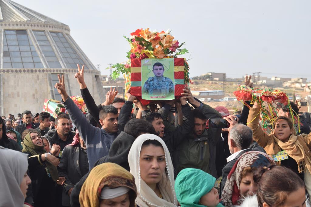 Cenazeyê şehîd Muslim li Kobanê hat veşartin
