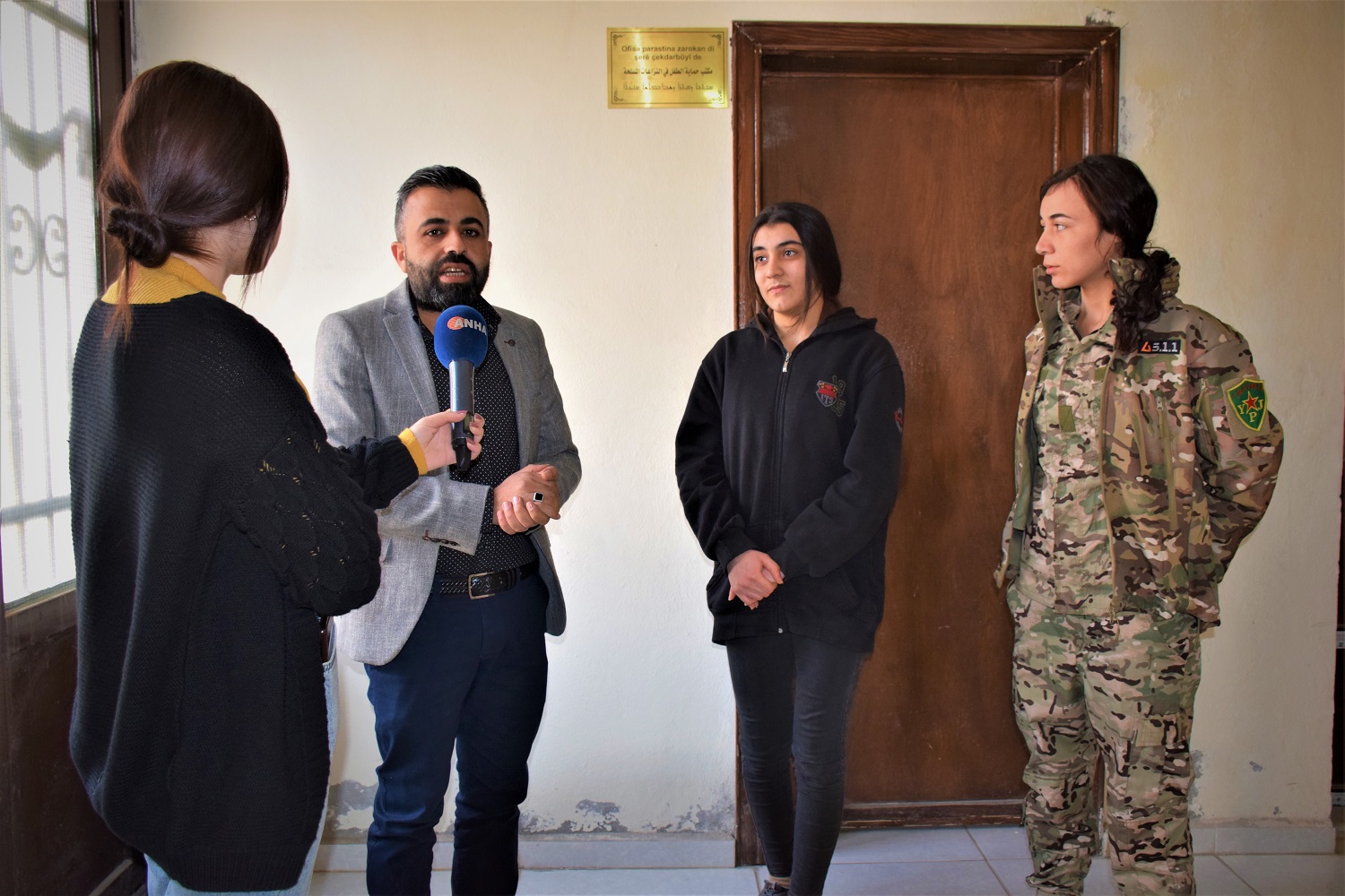 Nivîsgeha Parastina Zarokan li Hesekê zarokek radestî malbata wê kir