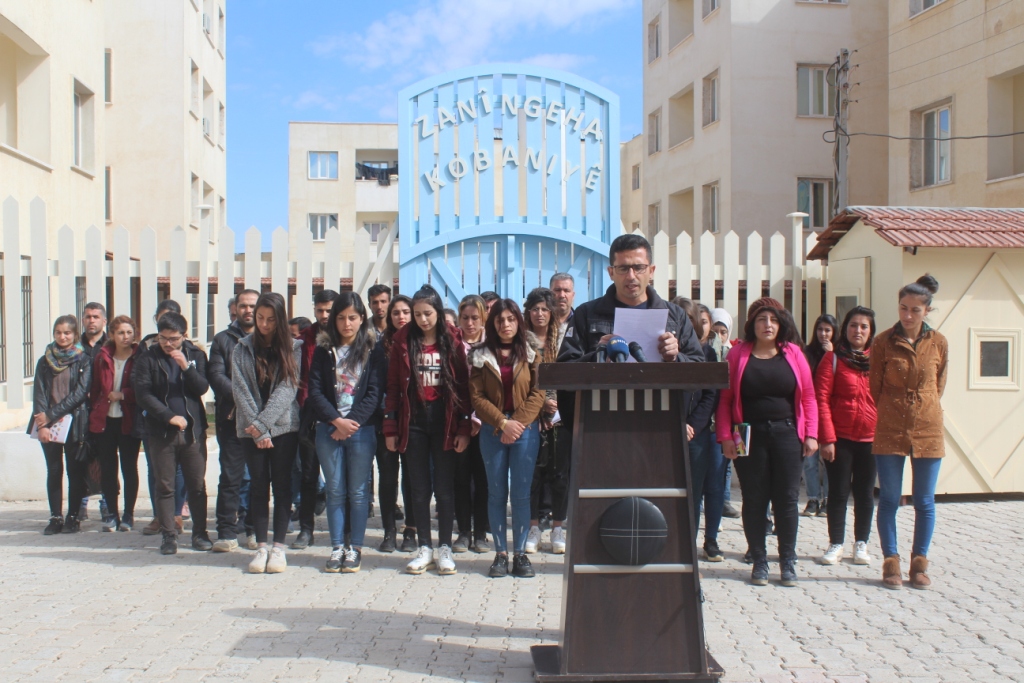 Fakûlteya Wêjeyê ya Zanîngeha Kobanê roja zimanê dayîkê pîroz kir
