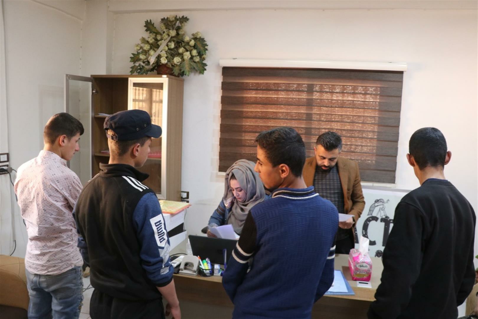 Nivîsgeha Parastina Zarokan ya Hesekê 6 zarok radestî malbatên wan kirin