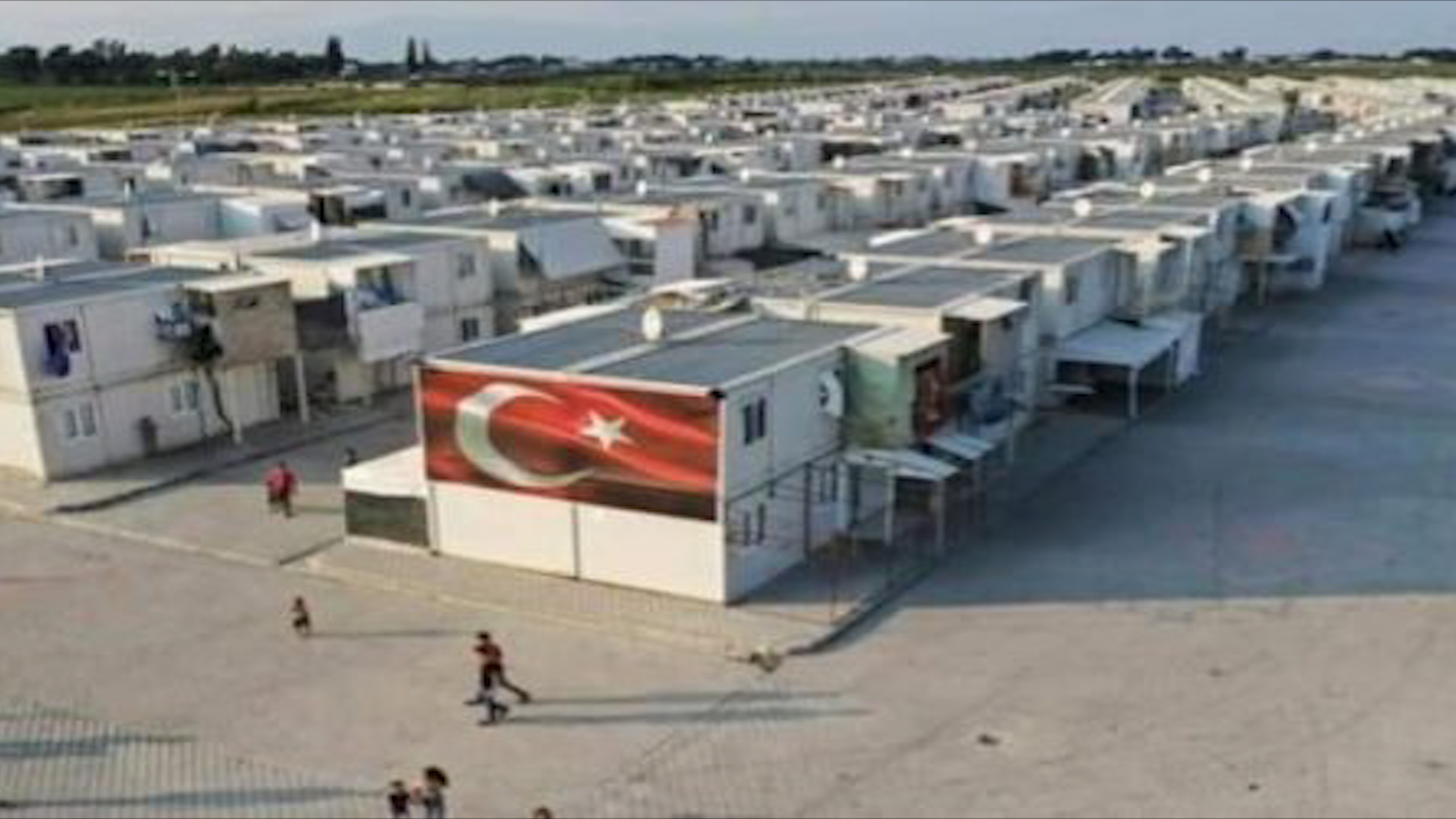 ‘Dewleta Tirkan dixwaze demografiya bakurê Sûriyê biguherîne’