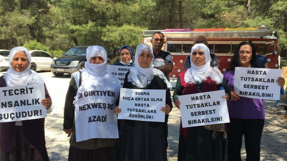 Malbatên girtiyan li ber Girtîgeha Kiriklarê banga şiyariyê kirin