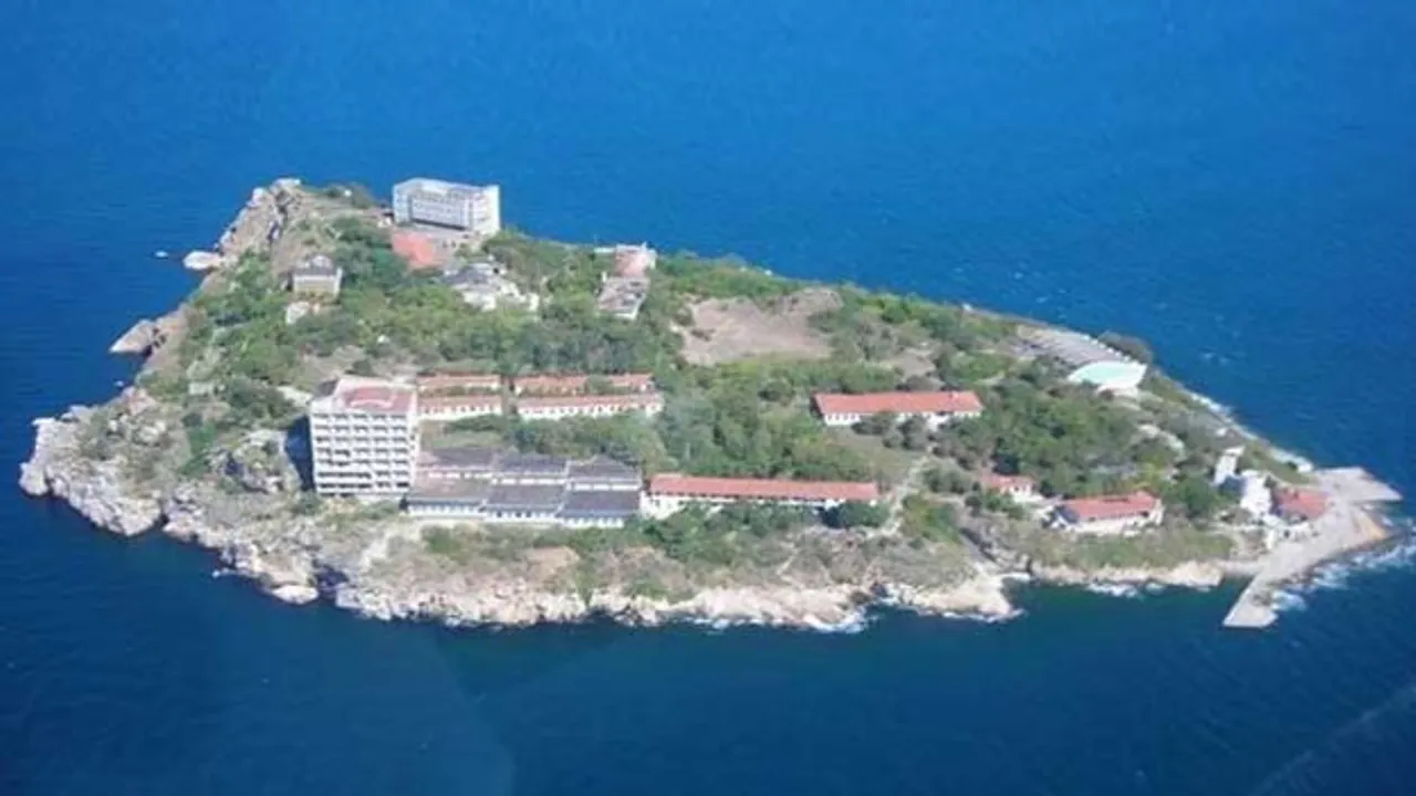 Pergala Girava Îmraliyê bi paradigmaya azadiyê têk diçe