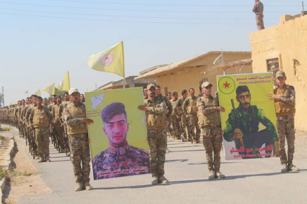 400 Şervanên Erka Xweparastinê  perwerdeya  xwe bi dawî kirin