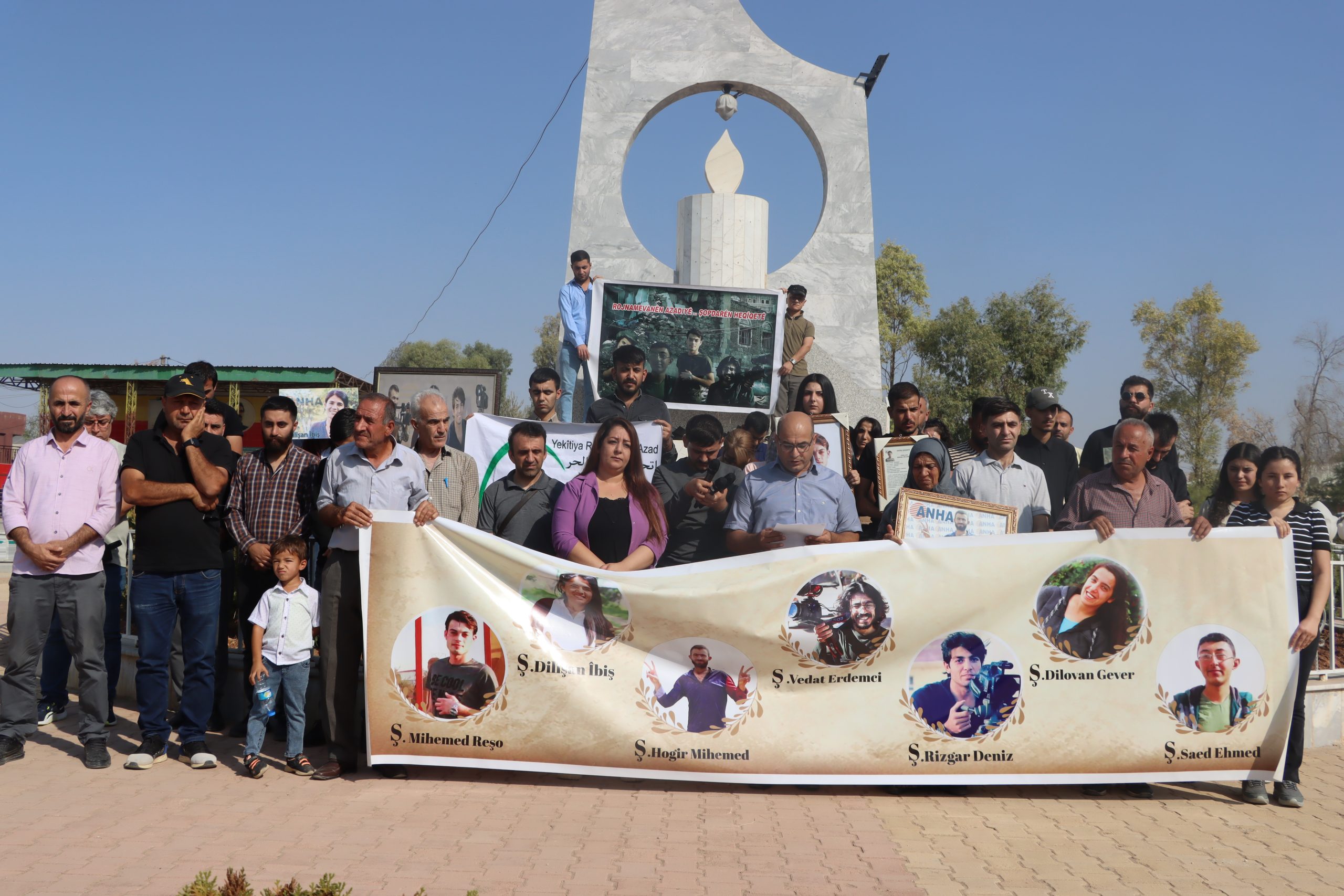‘Ji bo nûnertiya dengê civakê bûn şehîdên rastiyê’