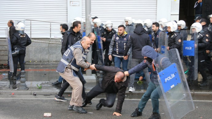 Geşedanên Li Tirkiyê êdî Ji Mijara Qayuman Derbas Kiriye!