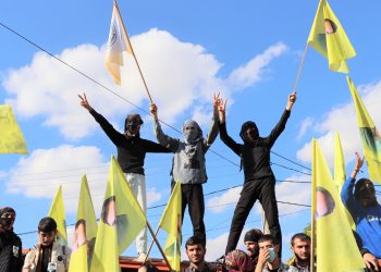 Bi kamîreya Ronahi