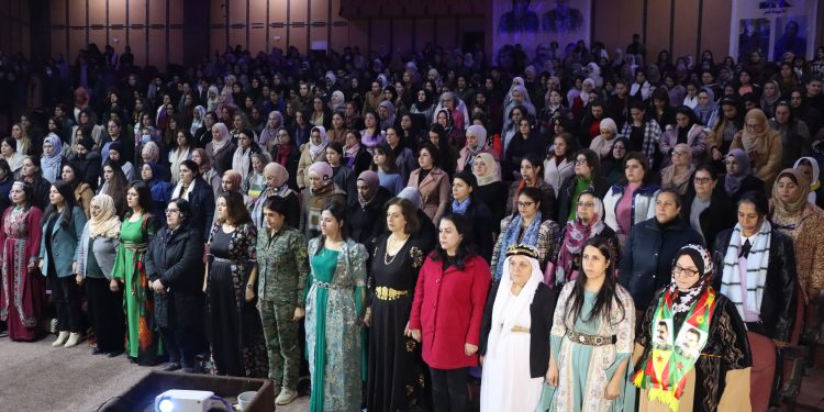 ‘Ji bo parastina hebûna jinan em ê xebatên xwe xurtir bikin’