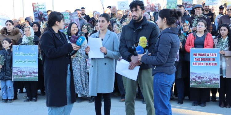 Gelê Efrînê di 7’emîn salvegera êrişên dagirkeeriyê de biryara vegera bi rûmet dan
