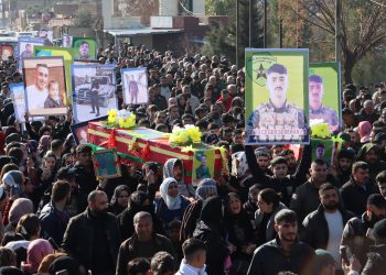 Li Qamişlo bi merasîmeke girseyî 7 cangoriyên azadiyê hatin oxirkirin