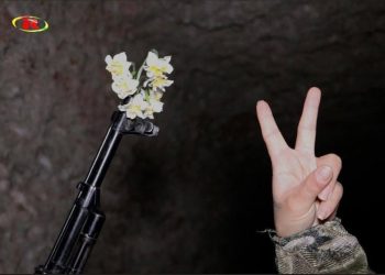 ‘Pêwîste jin di siberoja Sûriya nû de bi azadî û îradeya xwe bijîn’