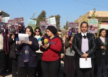 Jinên koçber yên Efrînê li Qamişlo daxuyaniyek dan