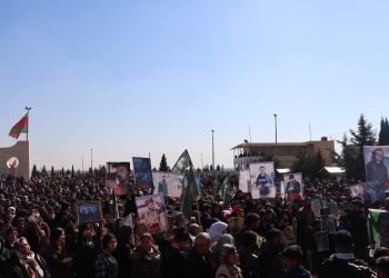 Şehîd roniya rêya gelan e