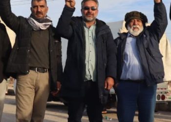 `Li Bendava Tişrînê gel bi rih û moralê şervanan li ber xwe dide`