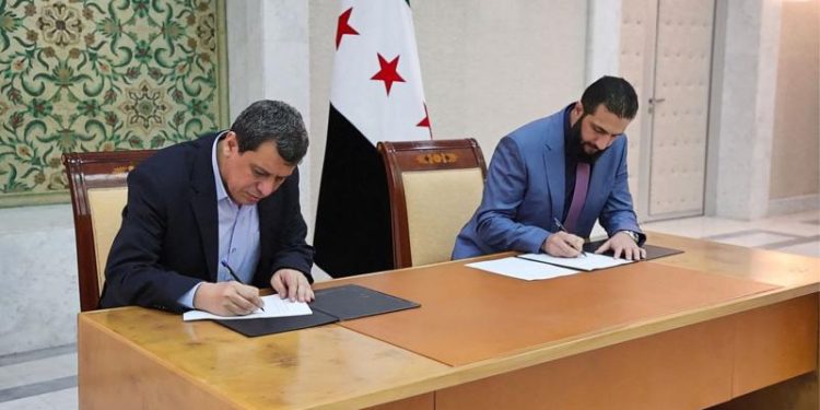 ‘Hevpeyman bi daxwaza gelan pêk hat’