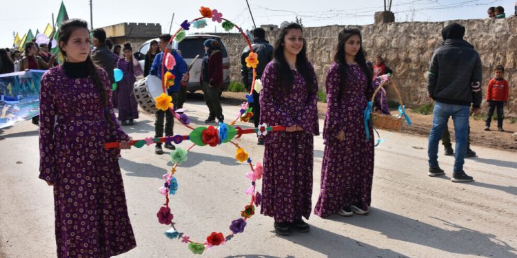 ‘8’ê Adarê Mîrateya Tekoşîn û berxwedana jinê ye’
