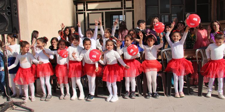 Şahiya Newrozê li Dibistana Hisnî Egîd hat pîrozkirin