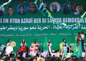 Şîniyên Qamişlo Roja Jinê bi coşeke mezin pîroz kirin