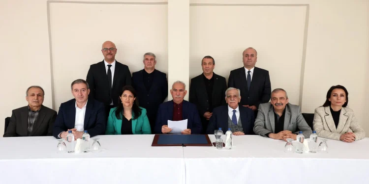 Aldar Xelîl: Dermanên birînên gelên herêmê projeya Netewa Demokratîk e