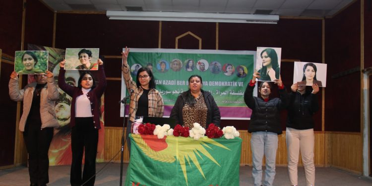 ‘Bi Felsefeya Jin Jiyan Azadî Ber Bi Sûriyeke Demokrat Ve’