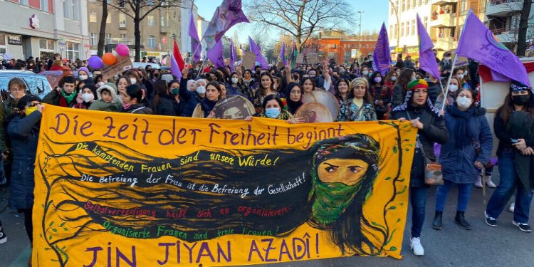 Mîmarê projeya azadiya jin Rêber Apo ye