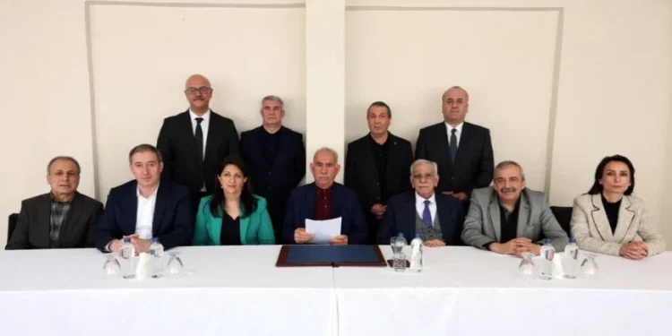 Banga Aştî û Civaka Demokratîk
