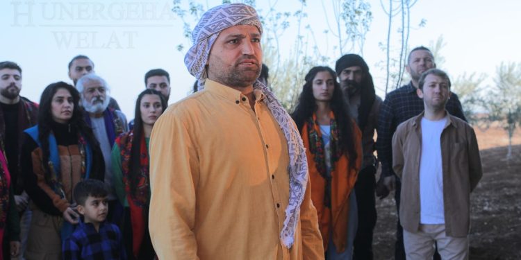 ‘Em hunermedên civakên ne pêwîste em xwedî lê derkevin’