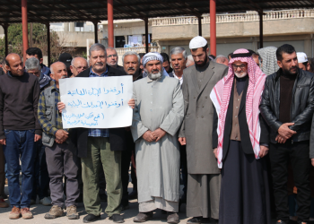 Elewiyên gundê Zihîriyê kiryarên li dijî elewiyên li beravê şermezar kirin