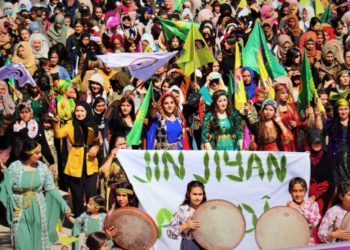 Felsefeya Şoreşa Rojava tevahiya jinên cîhanê bi hêz kir