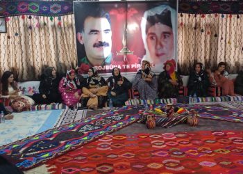 Li bajarê Qamişlo şevbêrka ‘Jin û Rêbertî’ hat li darxistin
