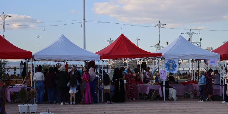10’emîn Festîvala Wêje û Hunera Jinê bi hunera jinên bedew dest pê bû