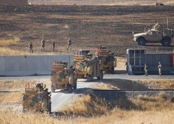 ‘Tirkiyê li hember projeyên çareseriyê di Sûriyê de dibe asteng’