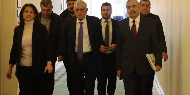 ‘Aştiya civakî xeyalê Sirri Sûreyya Onder yê mezin bû’