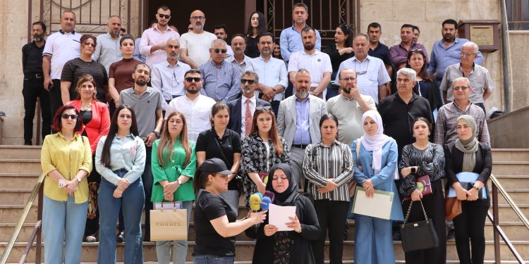 Hiqûqnasên Kantona Cizîrê piştgiriya xwe ji bo Durziyan nîşan dan