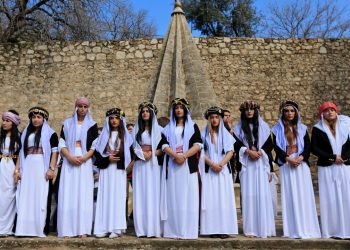 ‘Bi saya Rêveberiya Xweser Civaka Êzidî ji komkujiyan rizgar bû’
