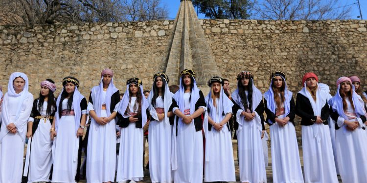 ‘Bi saya Rêveberiya Xweser Civaka Êzidî ji komkujiyan rizgar bû’