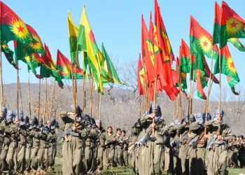 Jin bi mîraseya li ser ava bûye, pêşengtiya civaka demokratîk dike